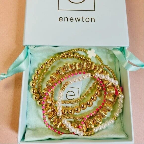 💕Enewton Six-Piece Gold and Pearl Bracelet Set✨ - Picture 1 of 3